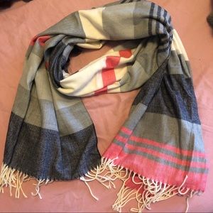 Gap scarf